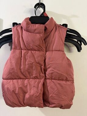 Old Navy 2T Puffer Vest